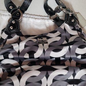 COACH Madison Optic Chainlink Maggie Hobo